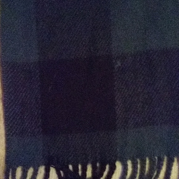 Scarf - Picture 3 of 3